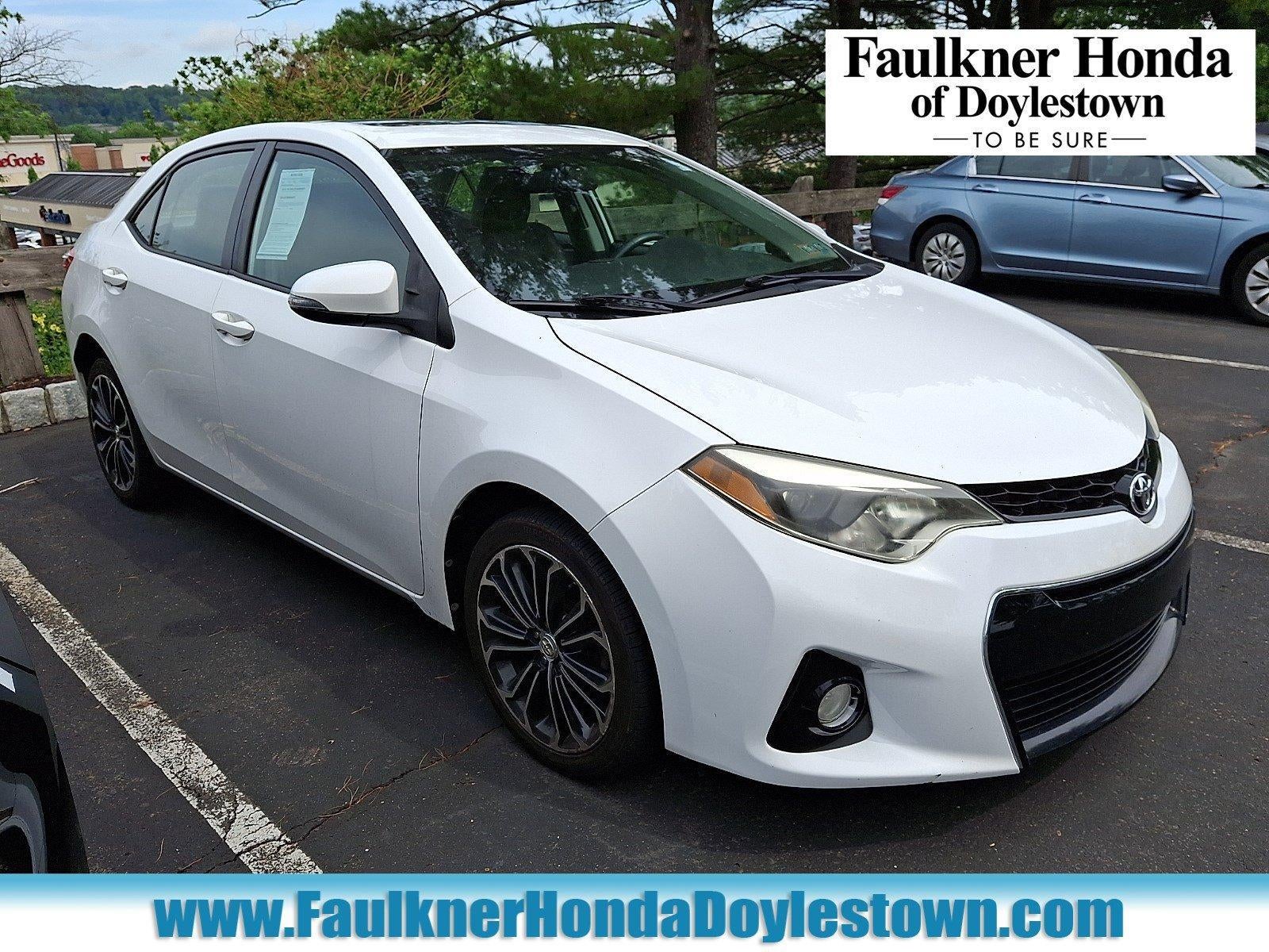 2014 Toyota Corolla 4dr Sdn CVT Auto S (Natl) in Super White — front three-quarter view