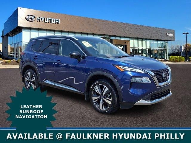 2022 Nissan Rogue AWD Platinum in Two Tone Caspian Blue Metallic Super Black — front three-quarter view